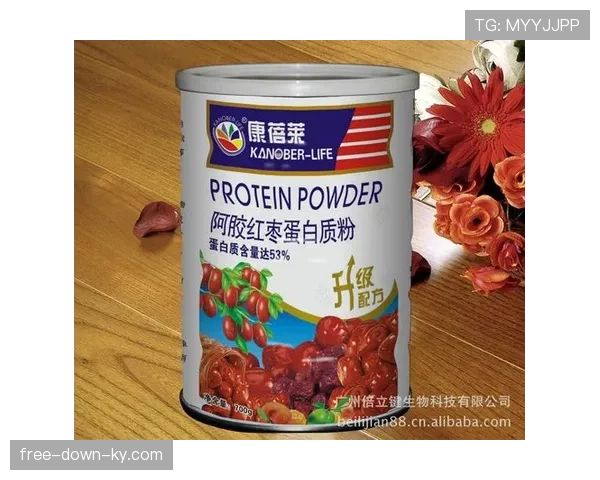 覃海洋家的冰箱里塞满蛋白粉，连饮料都是按毫升算的